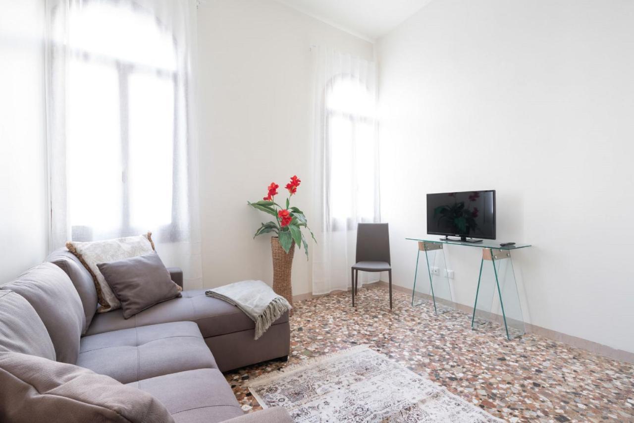Accademia Charm Apartments By Wonderful Italy Venedig Exteriör bild