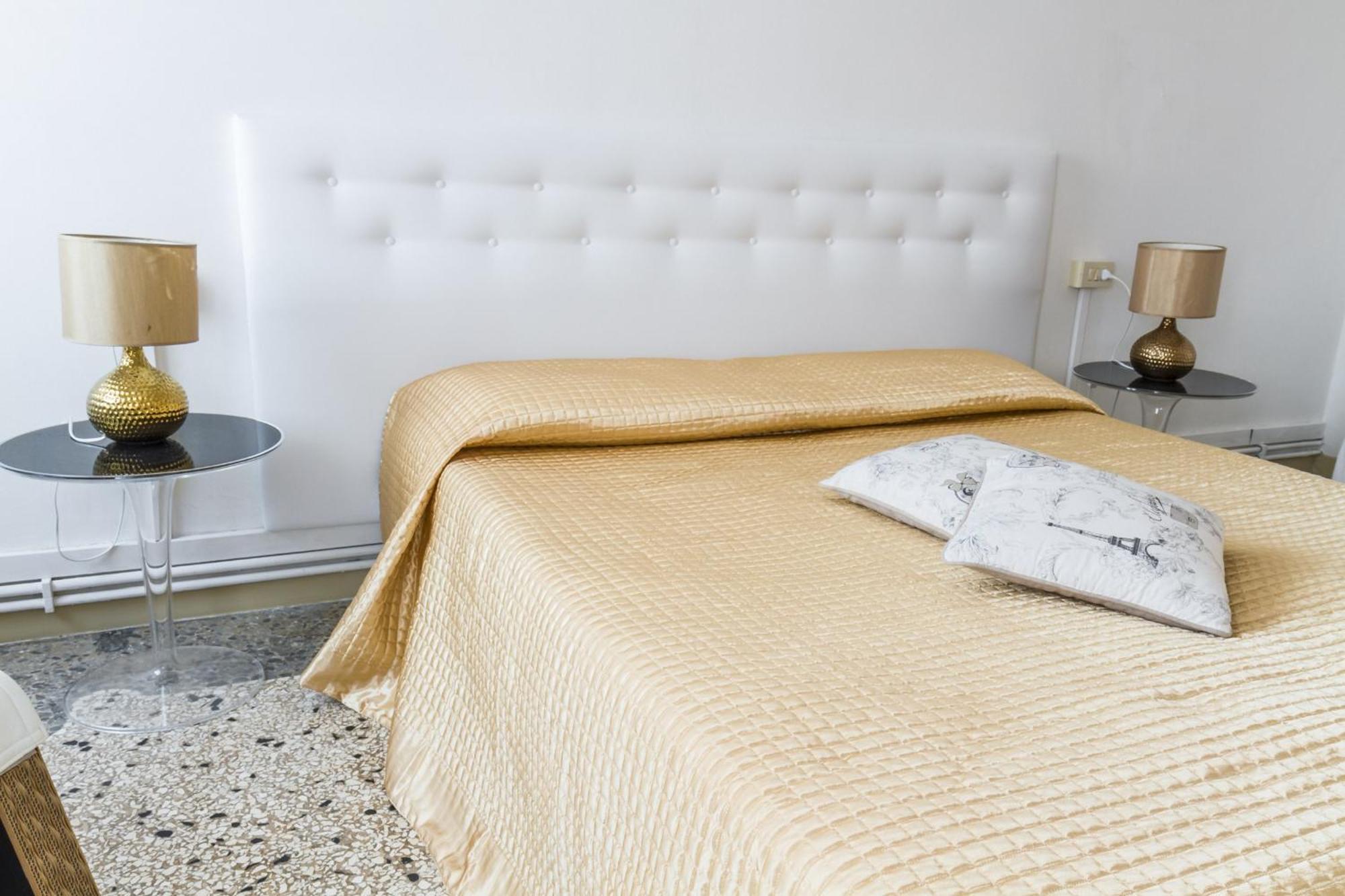 Accademia Charm Apartments By Wonderful Italy Venedig Exteriör bild